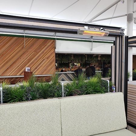 Rj Luxury Caravan Hire With Hot Tub แททเทอร์ชอล ภายนอก รูปภาพ